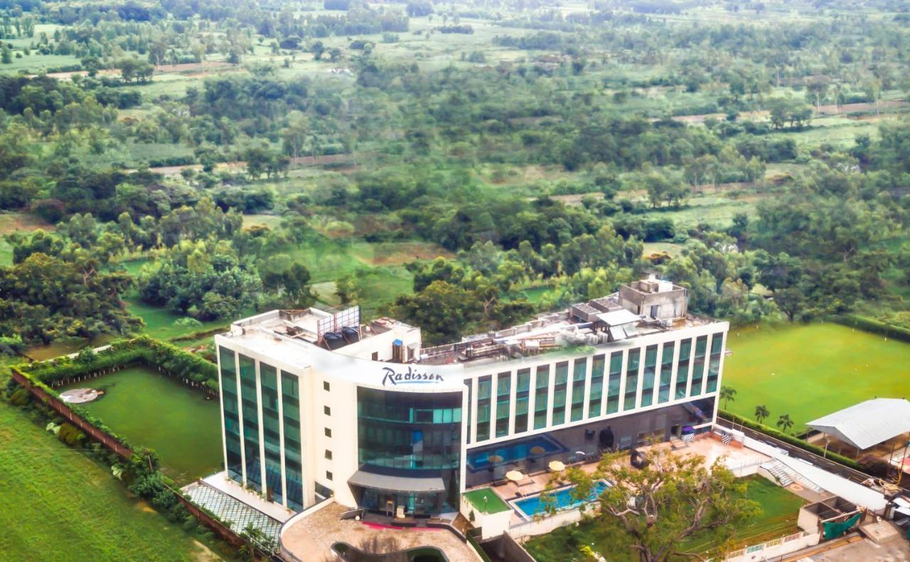 Radisson Hotel Bareilly Airport Kültér fotó