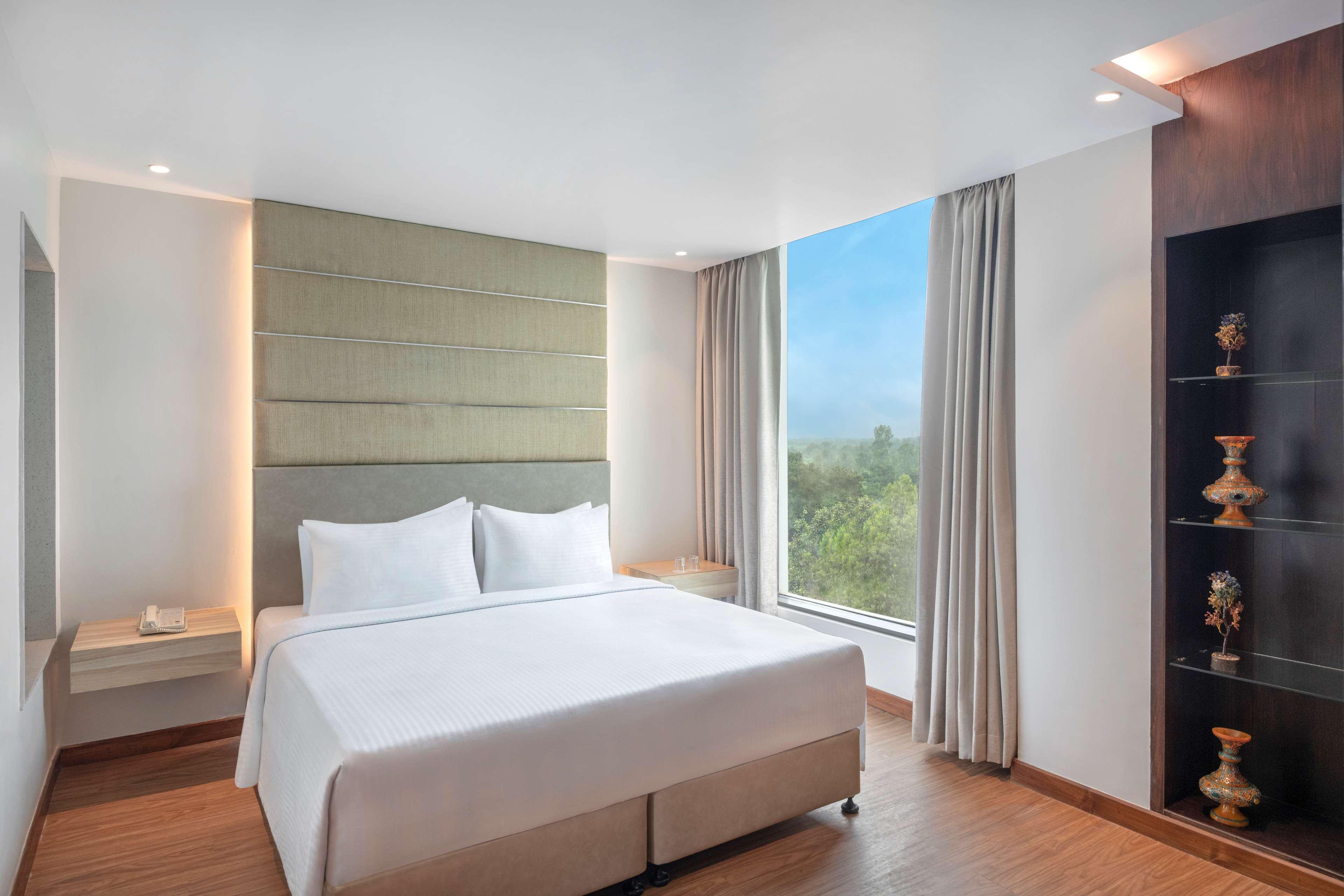 Radisson Hotel Bareilly Airport Kültér fotó