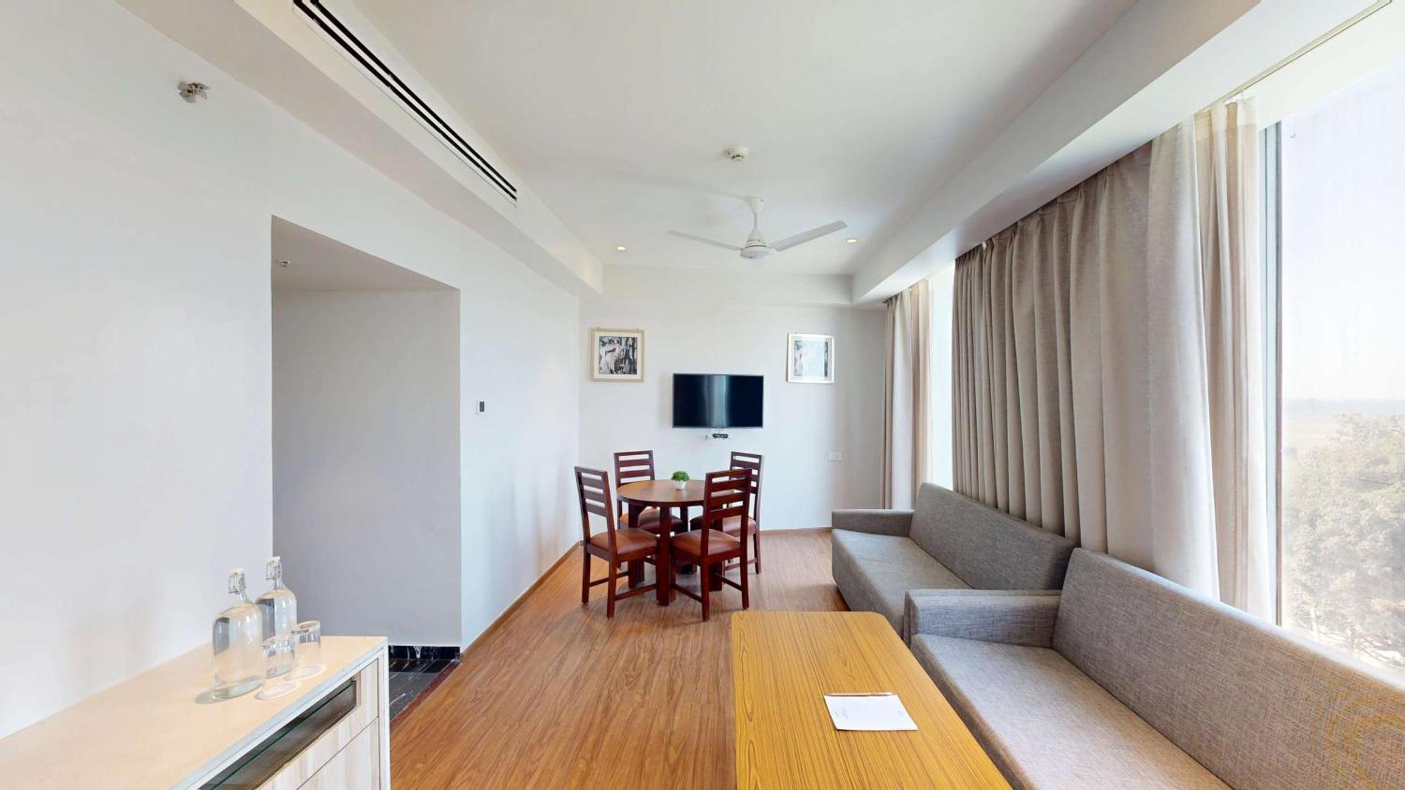 Radisson Hotel Bareilly Airport Kültér fotó