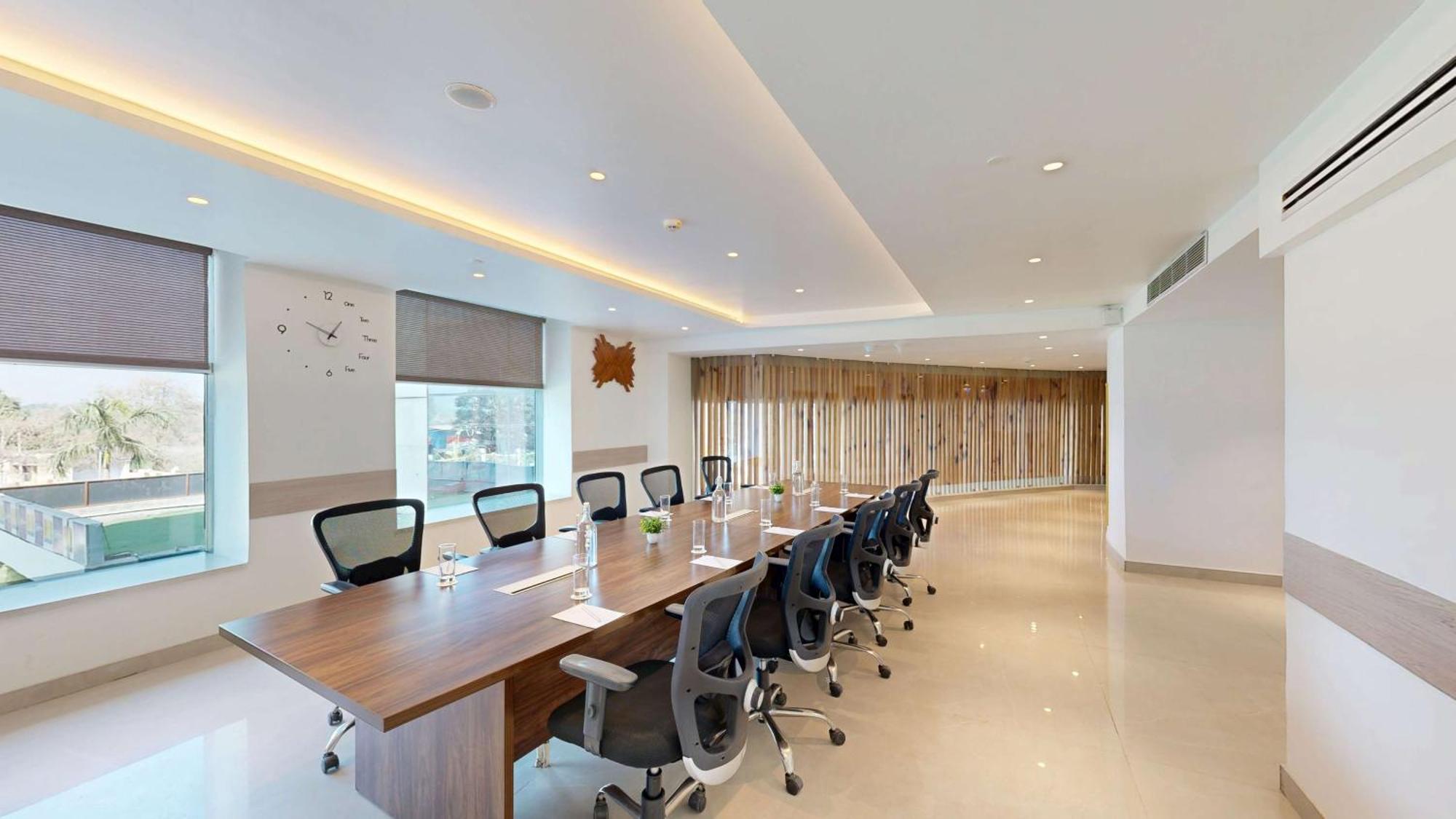 Radisson Hotel Bareilly Airport Kültér fotó
